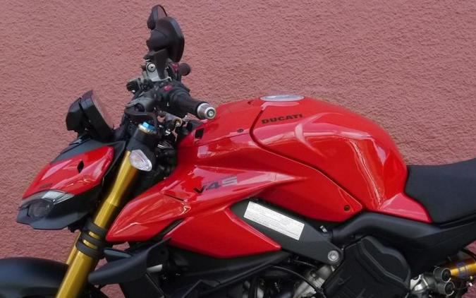 2024 Ducati Streetfighter V4 S Red