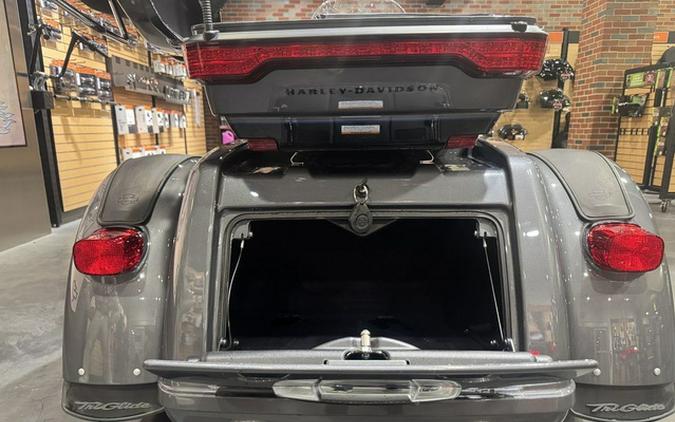 2021 Harley-Davidson Trike FLHTCUTG - Tri Glide Ultra