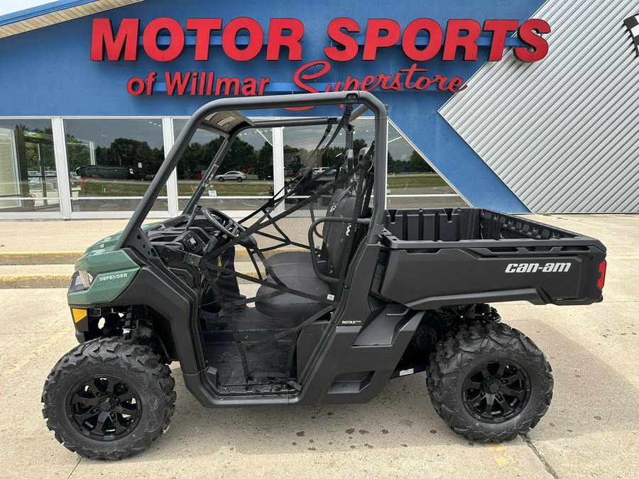2025 Can-Am Defender DPS HD9