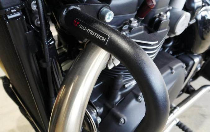 2024 Triumph Bonneville Bobber Stealth Edition