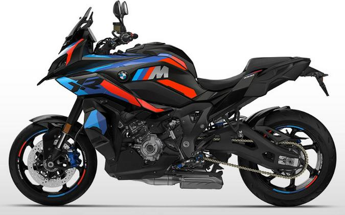 2026 BMW M 1000 XR