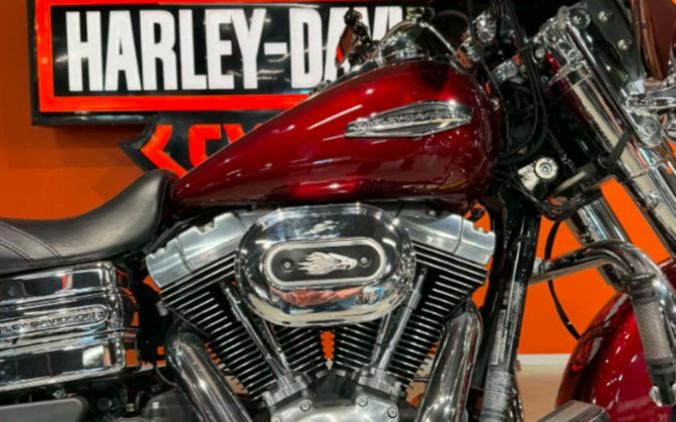 2015 Harley-Davidson® FLD - Dyna® Switchback™