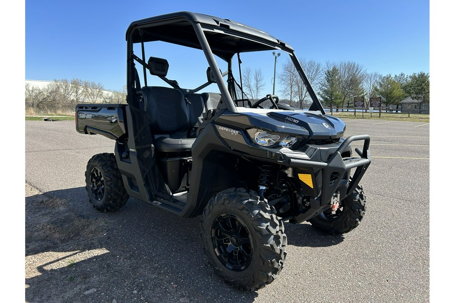 2024 Can-Am SSV DEF XT 64 HD10 BK 24 XT HD10