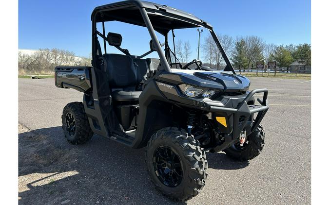 2024 Can-Am SSV DEF XT 64 HD10 BK 24 XT HD10