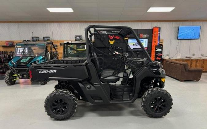 2025 Can-Am® Defender DPS HD10