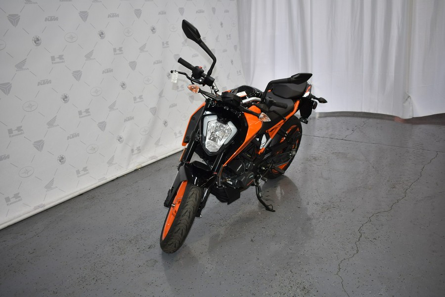 2023 KTM DUKE 200