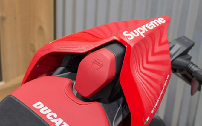 2025 Ducati Streetfighter V4 Supreme