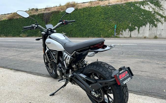 2023 Ducati SCRMABLER Icon