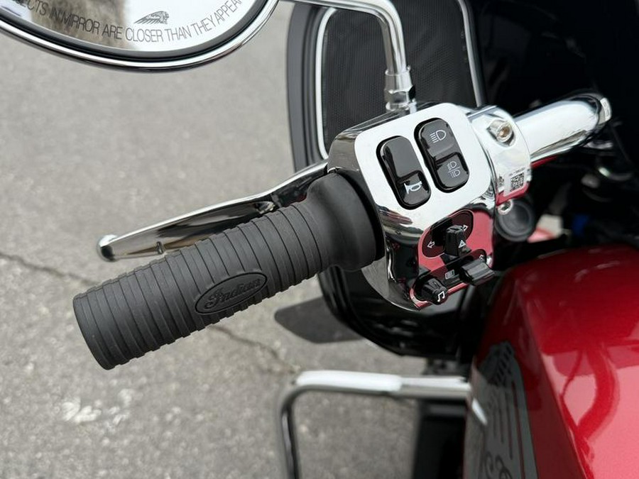 2025 Indian Motorcycle® Challenger® Limited w/PowerBand Audio Sunset Red Metallic