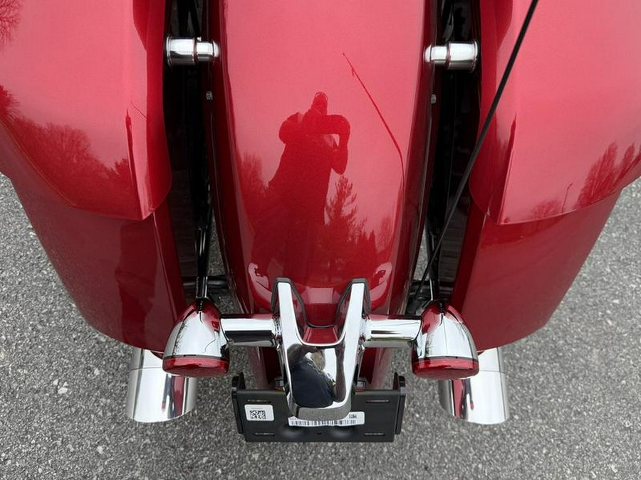 2025 Indian Motorcycle® Challenger® Limited w/PowerBand Audio Sunset Red Metallic