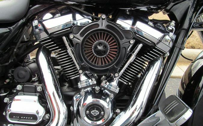 2017 Harley-Davidson FLHX - Street Glide