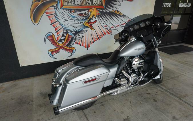 2014 Harley-Davidson Street Glide Brilliant Silver