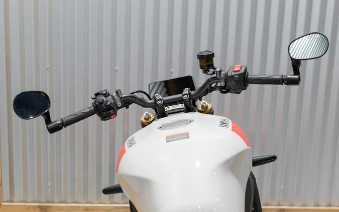 2025 Yamaha XSR 900