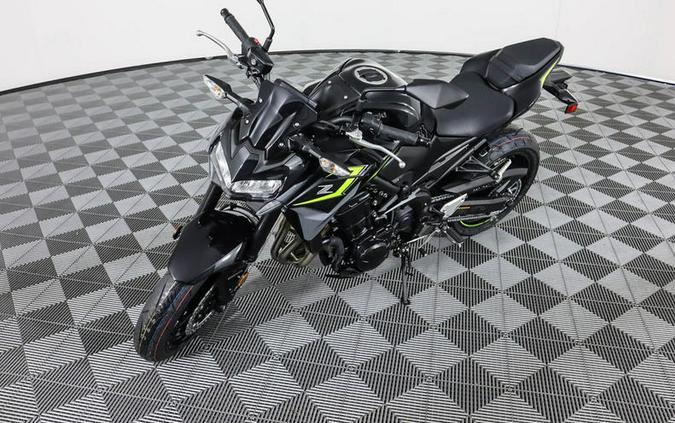 2024 Kawasaki Z900 ABS Metallic Spark Black/Metallic Matte Dark Gray