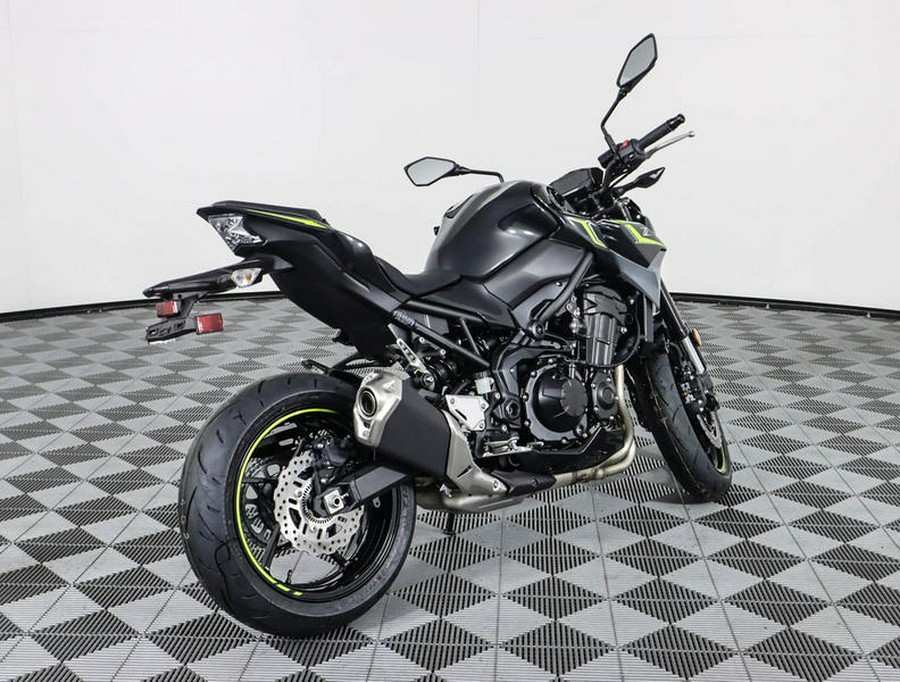 2024 Kawasaki Z900 ABS Metallic Spark Black/Metallic Matte Dark Gray