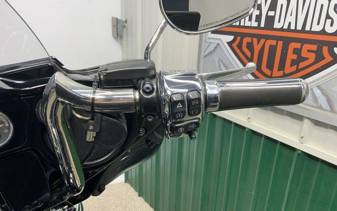 2017 Harley-Davidson® FLHTKL - Ultra Limited Low