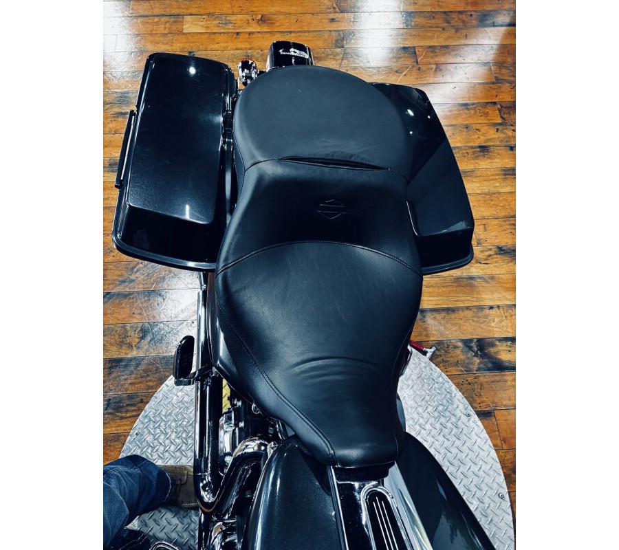 2009 Harley-Davidson® Street Glide® BLACK PEARL