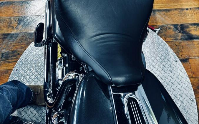 2009 Harley-Davidson® Street Glide® BLACK PEARL