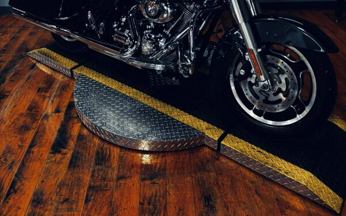 2009 Harley-Davidson® Street Glide® BLACK PEARL