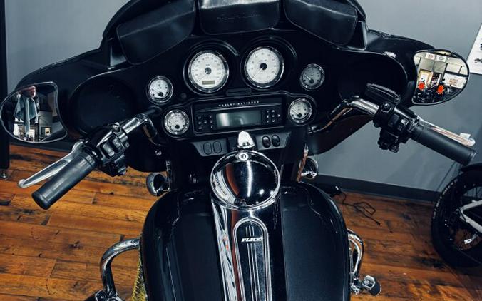 2009 Harley-Davidson® Street Glide® BLACK PEARL