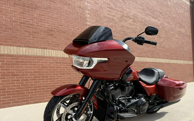 2025 Harley-Davidson® Road Glide® Whiskey Firestorm - Black Finish