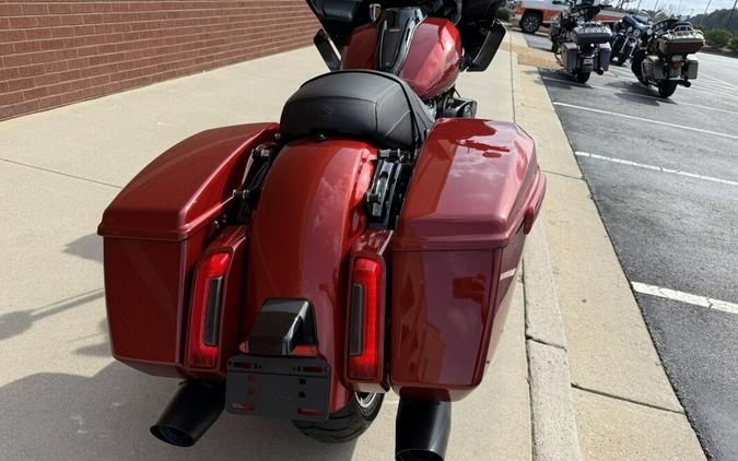 2025 Harley-Davidson® Road Glide® Whiskey Firestorm - Black Finish