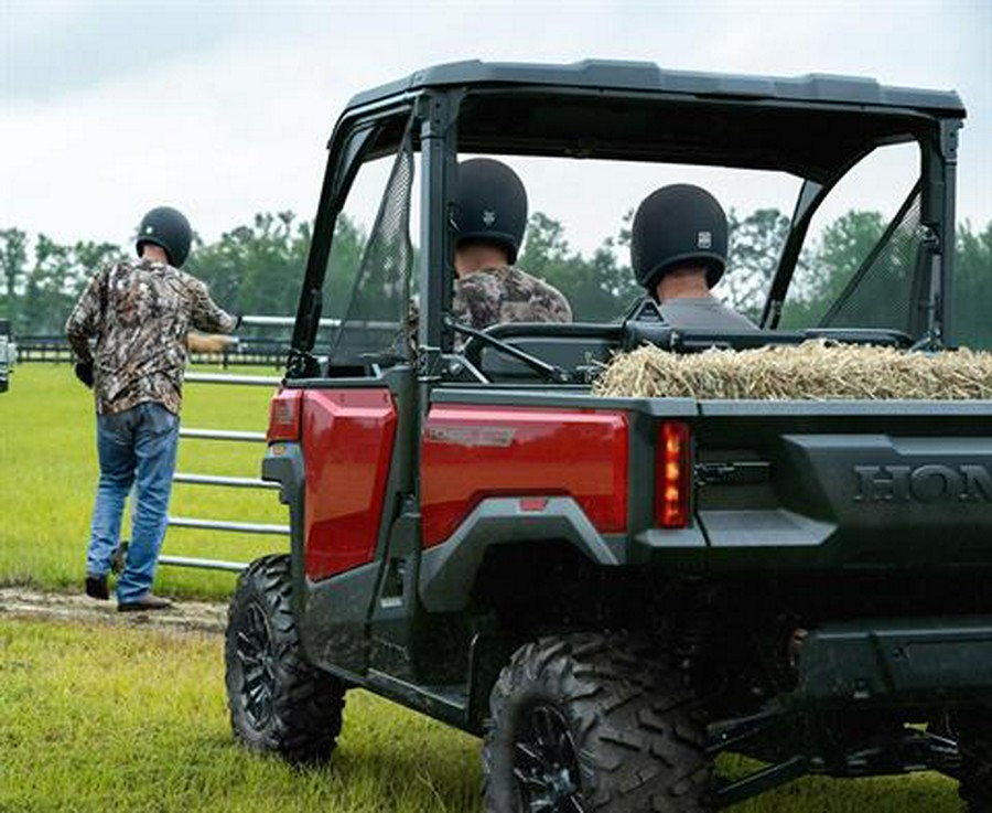 2026 Honda Pioneer 1000 Deluxe