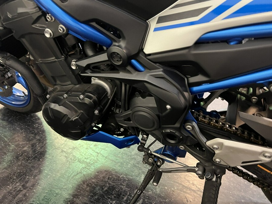 2020 Kawasaki Z900 Blue / Silver