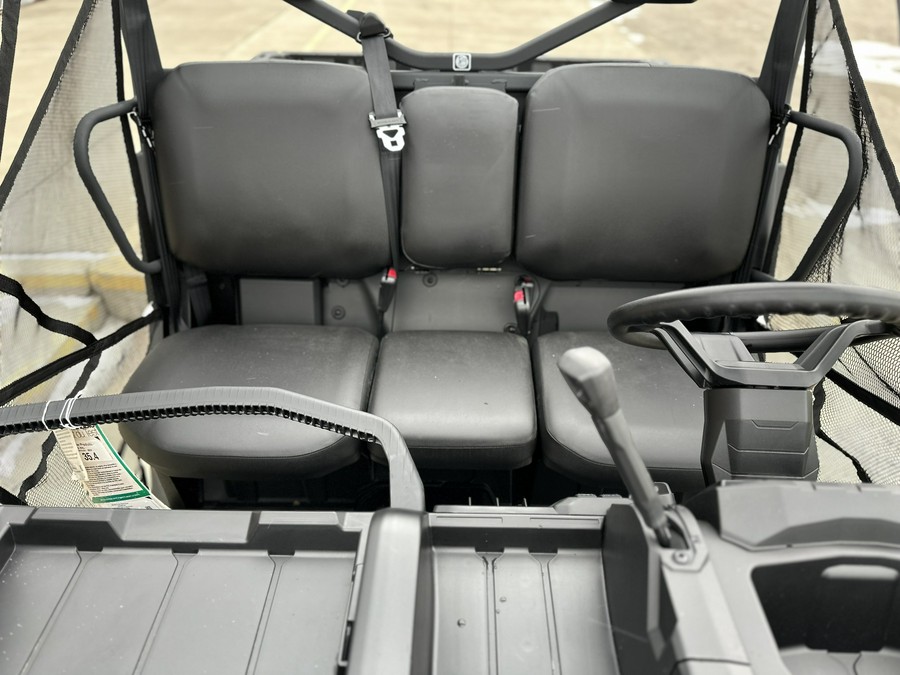 2025 Can-Am Defender DPS HD10