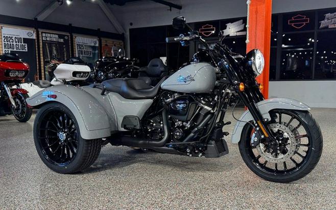 2025 Harley-Davidson Trike FLRT - Freewheeler