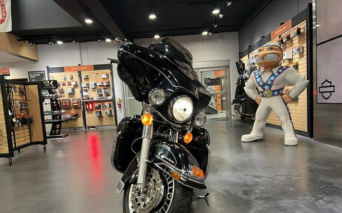 2012 Harley-Davidson FLHTCU - Electra Glide Ultra Classic