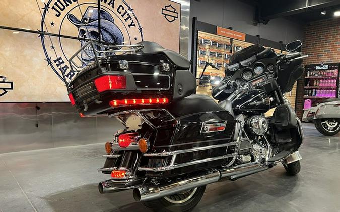 2012 Harley-Davidson FLHTCU - Electra Glide Ultra Classic