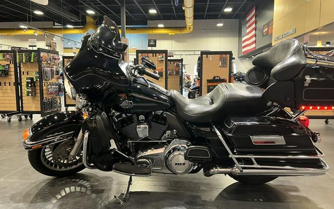 2012 Harley-Davidson FLHTCU - Electra Glide Ultra Classic