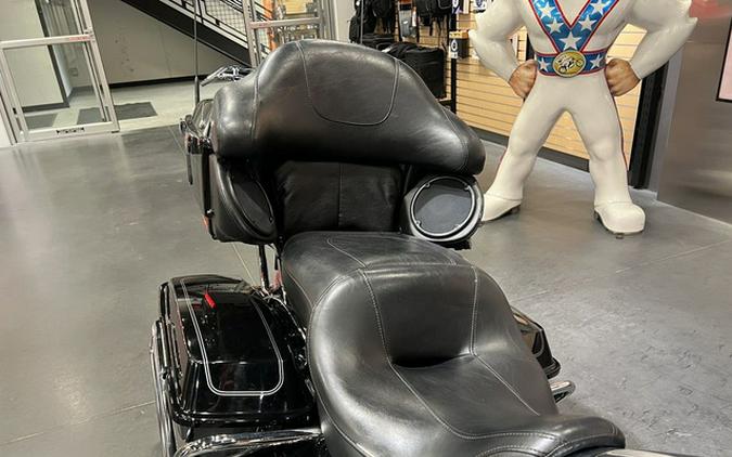 2012 Harley-Davidson FLHTCU - Electra Glide Ultra Classic