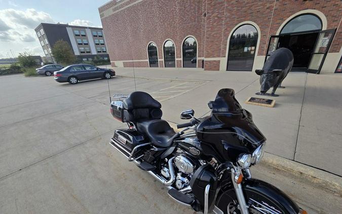 2012 Harley-Davidson FLHTCU - Electra Glide Ultra Classic