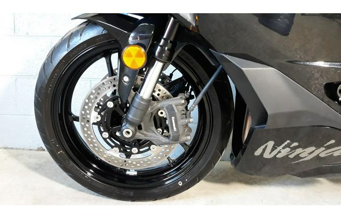 2024 NINJA ZX400 ABS - Kawasaki