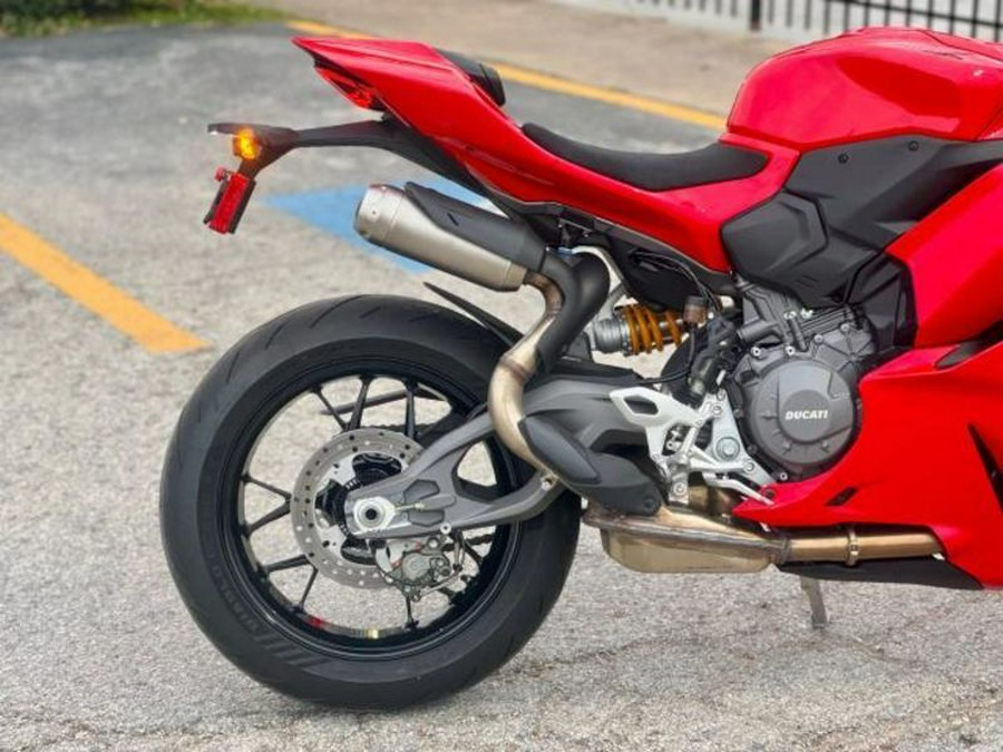 2025 Ducati Panigale V2 S
