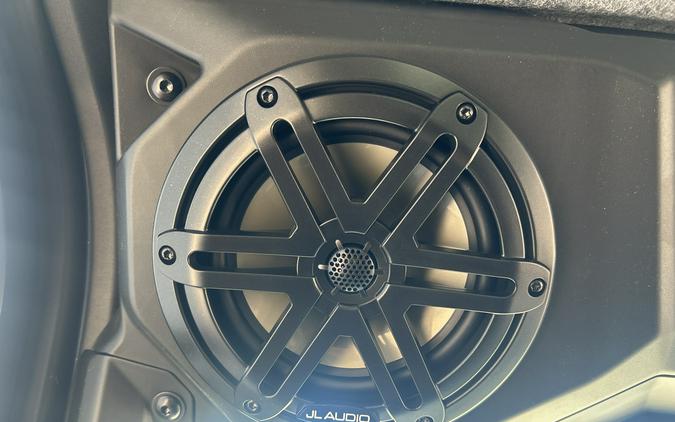 2026 Can-Am Defender MAX Limited HD11