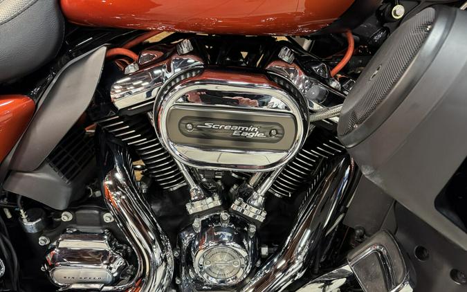2019 Harley-Davidson® Tri Glide® Ultra Scorched Orange/Black Denim FLHTCUTG