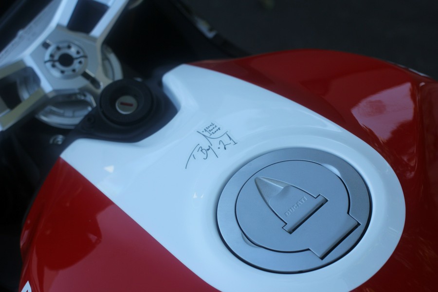 2024 Ducati Panigale V2 Bayliss