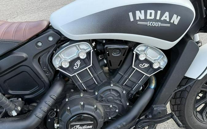 2020 Indian Motorcycle® Scout® Bobber ABS White Smoke