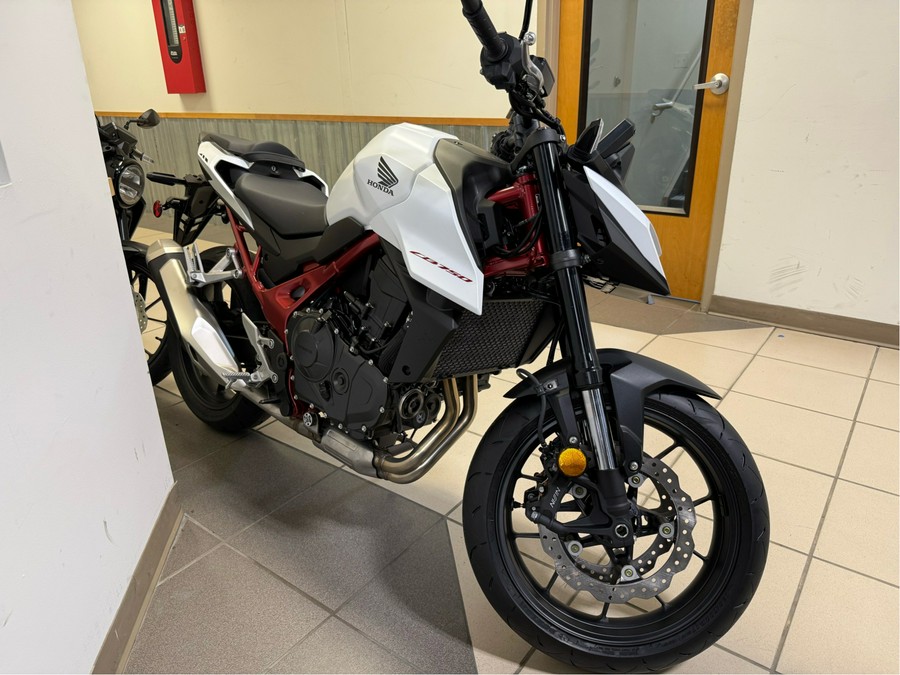 2025 Honda CB750 Hornet Base