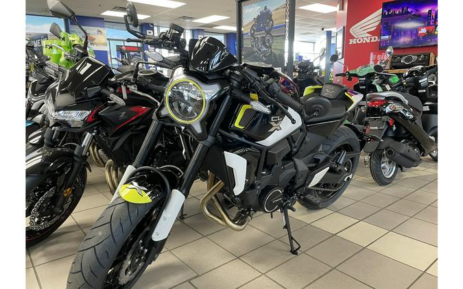 2024 CFMOTO 700CL-X SPORT