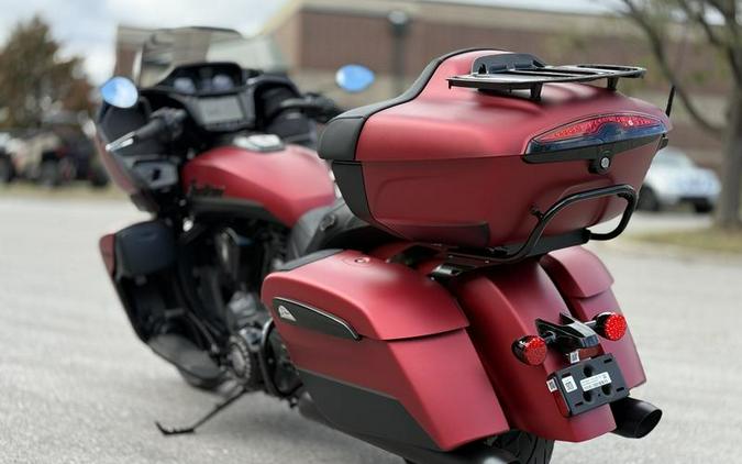 2025 Indian Motorcycle® Pursuit® Dark Horse® w/PowerBand Audio Sunset Red Smoke with Black Smoke