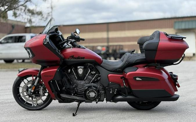 2025 Indian Motorcycle® Pursuit® Dark Horse® w/PowerBand Audio Sunset Red Smoke with Black Smoke