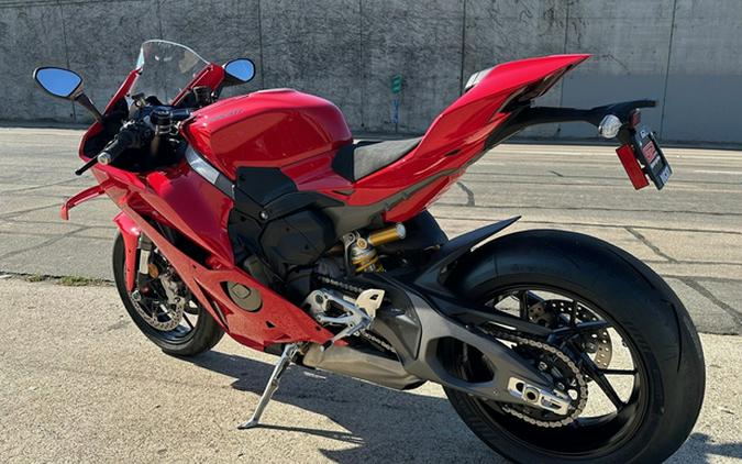 2025 Ducati Panigale V4
