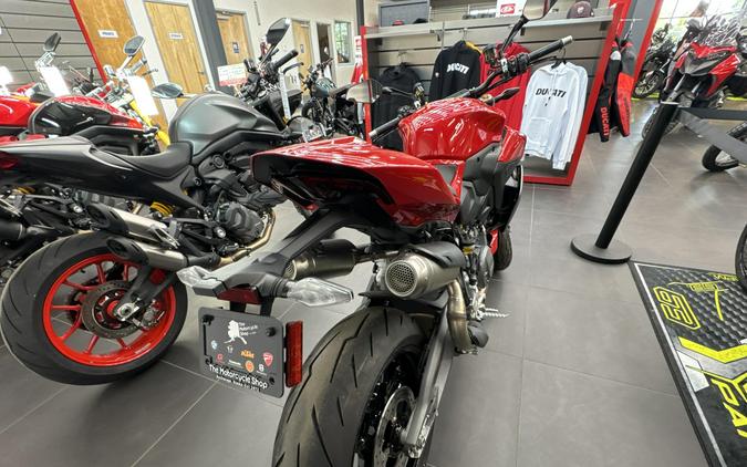 2026 Ducati STREETFIGHTER V2S