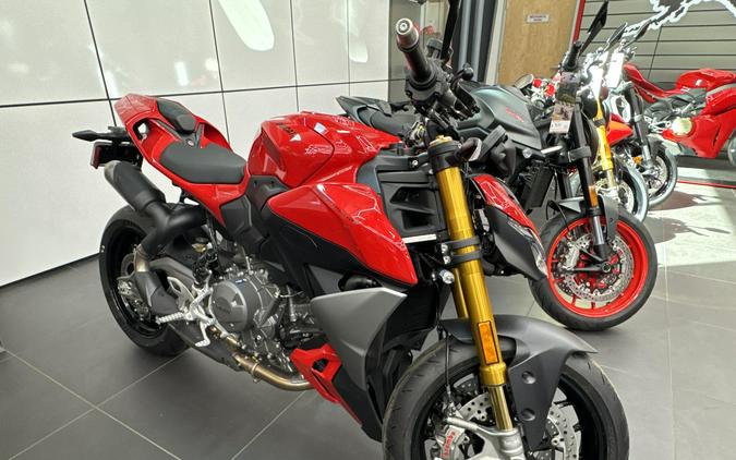 2026 Ducati STREETFIGHTER V2S