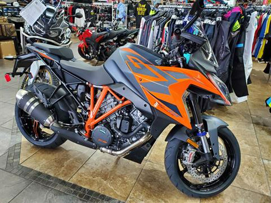 2023 KTM 1290 Super Duke GT