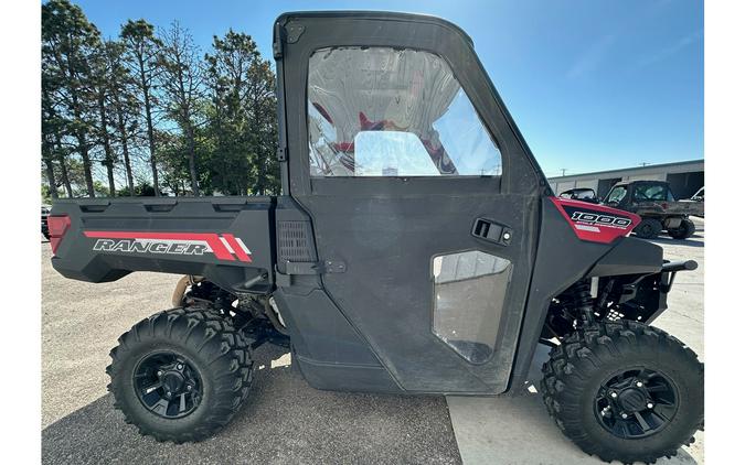 2021 Polaris Industries RANGER 1000 PREMIUM - MATTE SUNSET RED EPS